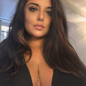 Sucubecurvy921103 mym