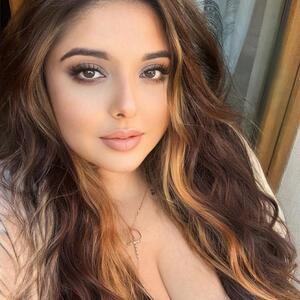 Sucubecurvy921103 mym