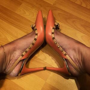 Summer_frenchiefeet mym