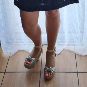 Summer_frenchiefeet mym