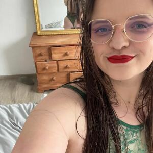 Suzy_curvy mym