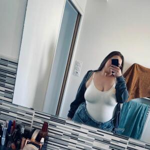 Suzy_curvy mym