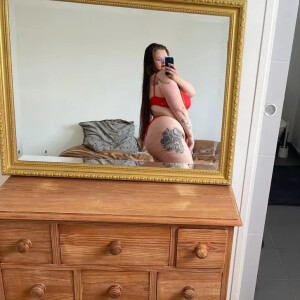 Suzy_curvy mym