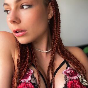 Tanialeone1 mym