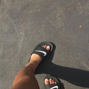 Thecallme_feet mym