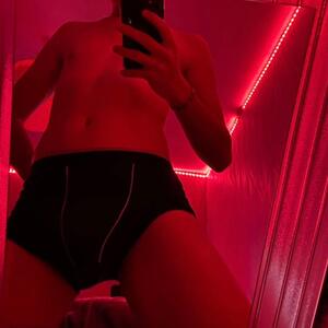 Theo_hot mym