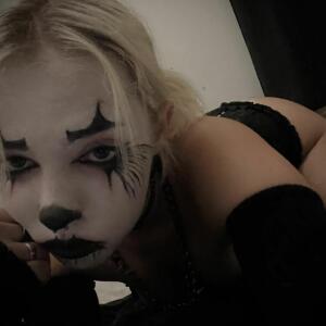 Thestrawberrydoll mym