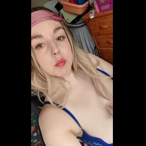 Timide_coquine mym