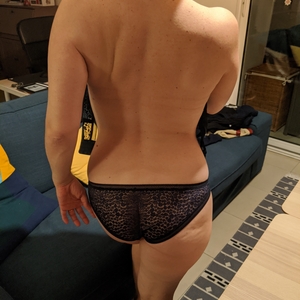Timide_mais_coquine mym