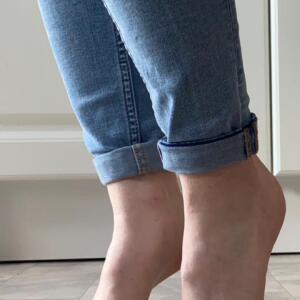 Tinaholy_feet mym
