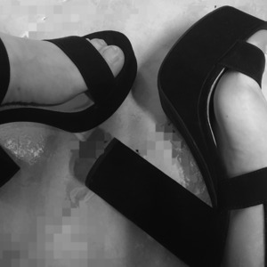 Toohottofeets_91 mym