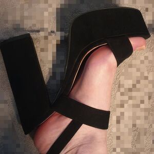 Toohottofeets_91 mym