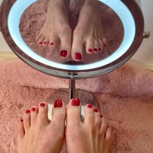 Twin_toes mym