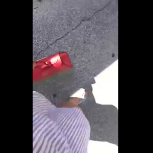Un_couple_et_des_pieds mym