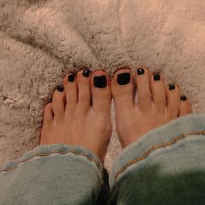 Vg-queen_feet mym