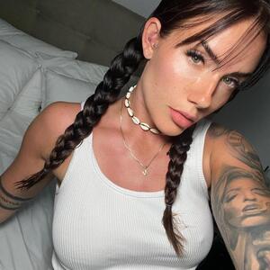 Vivi_croft mym