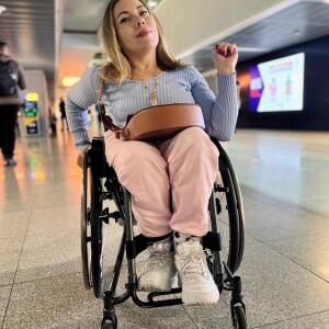 Wheelchairgirl mym