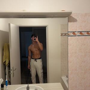 William_hot mym