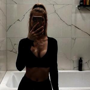 Withkylie_off mym