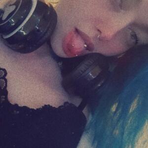 Xaya_prox mym