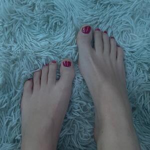 Your_cute_feet_princess mym