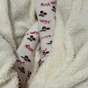 Yummi_feet mym