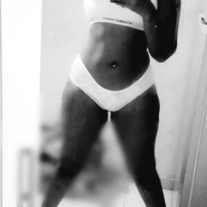 Zelinabella_hot mym