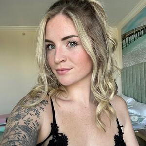 Zoe_blondie mym