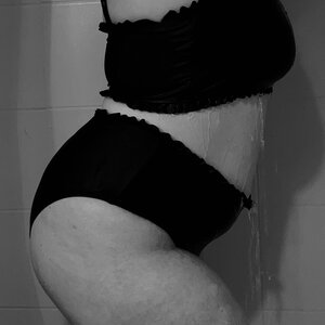 Zoe_plantureuse mym