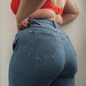 Zoe_plantureuse mym