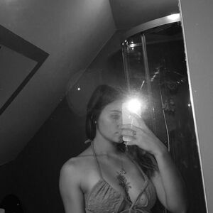 _-laura-_ mym