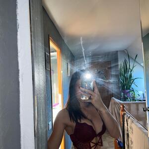 _-laura-_ mym