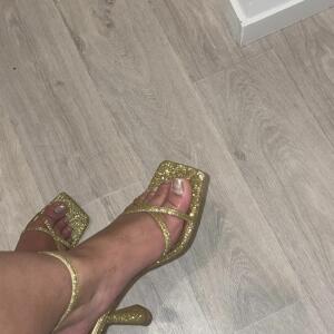 _Juliamaely_ mym