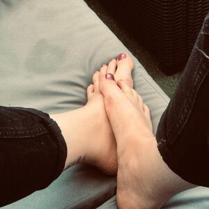 __beautifulfeetgirl__ mym