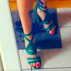 __prends_ton_pied_ mym
