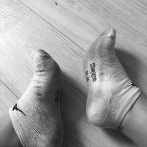 _lou_feet_ mym