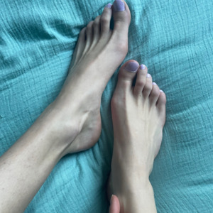_myprettyfeets_ mym