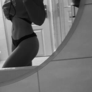 _nia mym