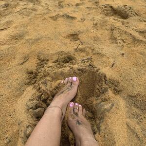_pretty_little_foot mym