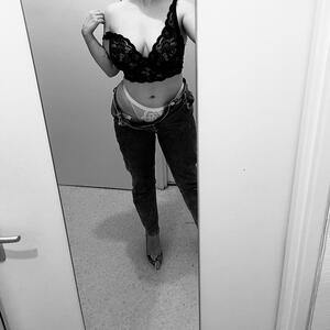 _sara_b mym