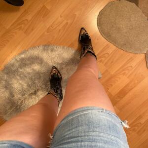 _thegirlnextdoor_ mym