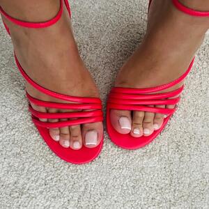 _vavafeet_ mym